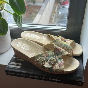 Gorgeous worishofers, on trend! VINTAGE & Made in Germany Size 40 or US 8!